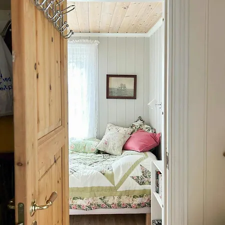 With Sea View Near Risor Semesterbostad Sondeled