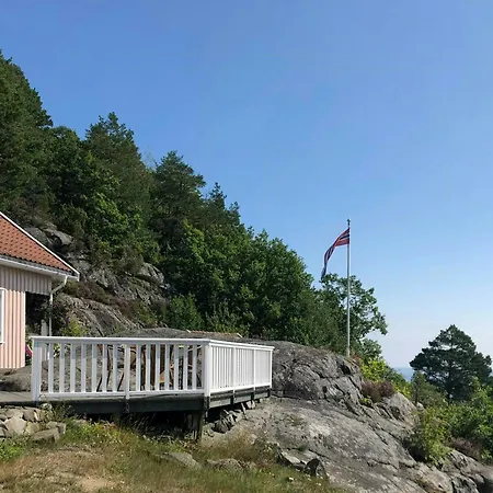 Vakantiehuis With Sea View Near Risor *