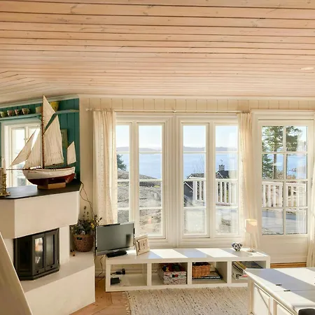 With Sea View Near Risor Semesterbostad