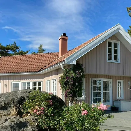 With Sea View Near Risor Semesterbostad *