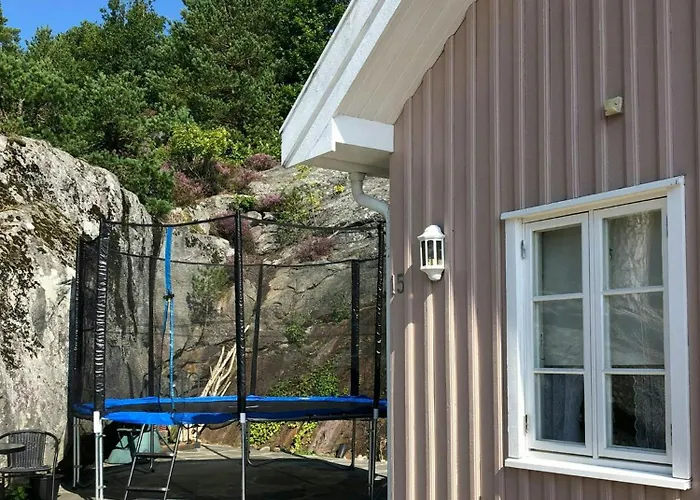 Nyaraló With Sea View Near Risor Søndeled