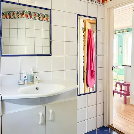 With Sea View Near Risor 펜션 *